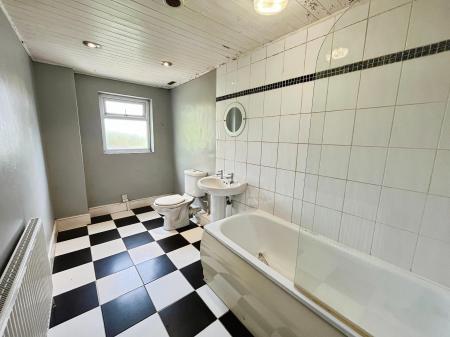 2 bedroom Terraced House for sale in Wordsworth Road, Knighton Fields, Leicester, LE2