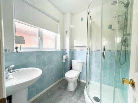 4 bedroom Detached house for sale in Camelot Way, Narborough, LE19