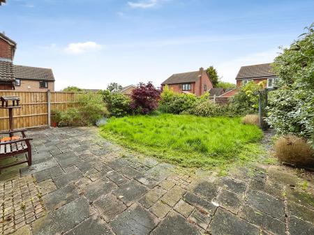 4 bedroom Detached house for sale in Camelot Way, Narborough, LE19