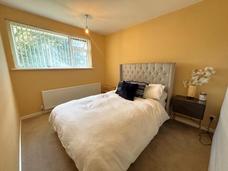 3 bedroom Semi-detached house to let in Staindale, Wigston, LE18