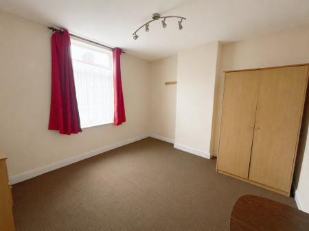 2 bedroom Terraced House to let in Western Road, Leicester, LE3