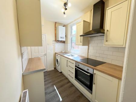 3 bedroom Terraced House to let in Clarendon Park Road, Clarendon Park, Leicester, LE2