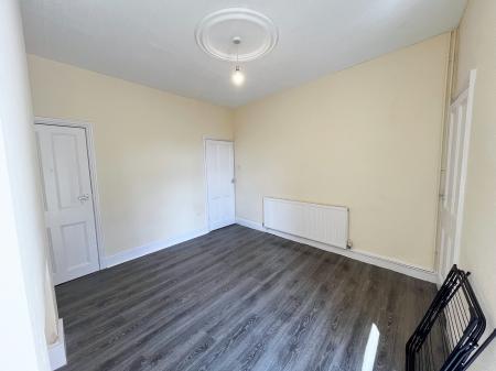 3 bedroom Terraced House to let in Clarendon Park Road, Clarendon Park, Leicester, LE2