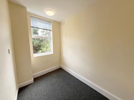 3 bedroom Terraced House to let in Clarendon Park Road, Clarendon Park, Leicester, LE2