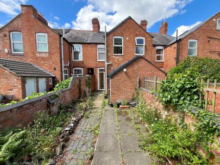 3 bedroom Terraced House to let in Clarendon Park Road, Clarendon Park, Leicester, LE2