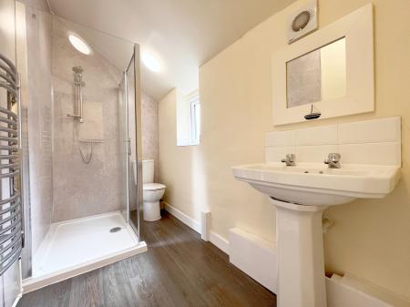 3 bedroom Terraced House to let in Clarendon Park Road, Clarendon Park, Leicester, LE2