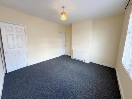 3 bedroom Terraced House to let in Clarendon Park Road, Clarendon Park, Leicester, LE2