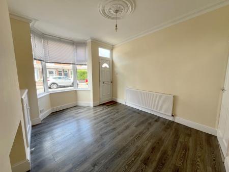 3 bedroom Terraced House to let in Clarendon Park Road, Clarendon Park, Leicester, LE2