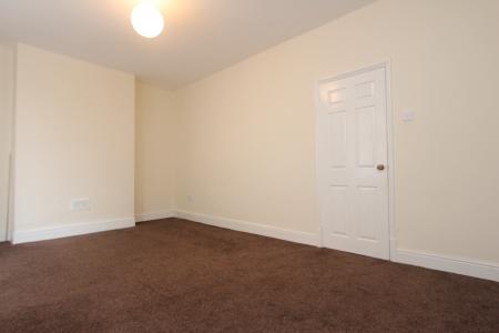 1 bedroom Flat to let in Aylestone Road, Aylestone, Leicester, LE2