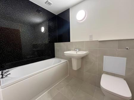 2 bedroom Flat to let in Rutland Street, City Centre, Leicester, LE1