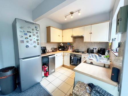 3 bedroom Semi-detached house to let in Aylestone Road, Aylestone, Leicester, LE2