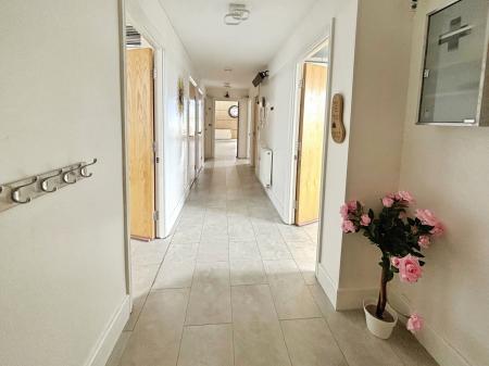 3 bedroom Penthouse to let in Watkin Road, Leicester, LE2