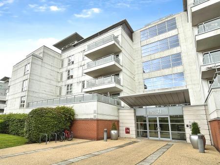 3 bedroom Penthouse to let in Watkin Road, Leicester, LE2