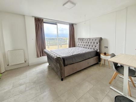 3 bedroom Penthouse to let in Watkin Road, Leicester, LE2