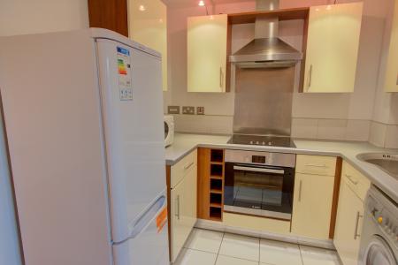 2 bedroom Flat to let in Welford Road, Clarendon Park, Leicester, LE2