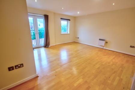 2 bedroom Flat to let in Welford Road, Clarendon Park, Leicester, LE2