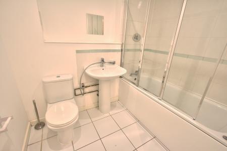 2 bedroom Flat to let in Welford Road, Clarendon Park, Leicester, LE2