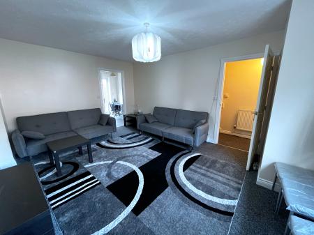 3 bedroom Town house to let in Farndale Close, Leicester, LE2