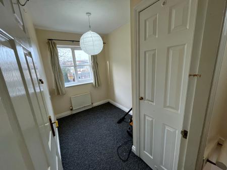 3 bedroom Town house to let in Farndale Close, Leicester, LE2