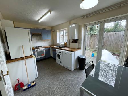 3 bedroom Town house to let in Farndale Close, Leicester, LE2
