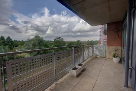 2 bedroom Flat to let in Bath Lane, City Centre, Leicester, LE3