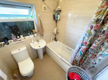 3 bedroom Terraced House to let in Mortimer Way, Braunstone, LE3