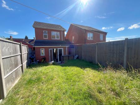 2 bedroom Detached house to let in Hampshire Road, Aylestone, Leicester, LE2