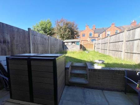 2 bedroom Detached house to let in Hampshire Road, Aylestone, Leicester, LE2