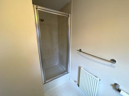 3 bedroom Town house to let in Buddon Close, Leicester, LE3