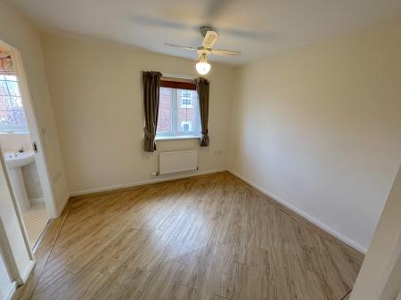 3 bedroom Town house to let in Buddon Close, Leicester, LE3