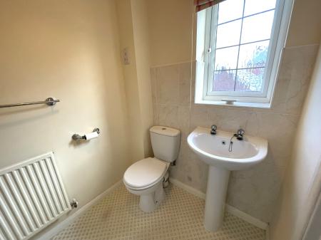 3 bedroom Town house to let in Buddon Close, Leicester, LE3