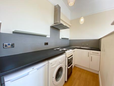 1 bedroom Flat to let in Clarendon Park Road, Clarendon Park, Leicester, LE2