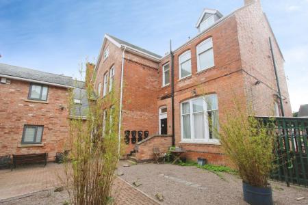 Clarendon Park Road, Clarendon Park, Leicester, LE2