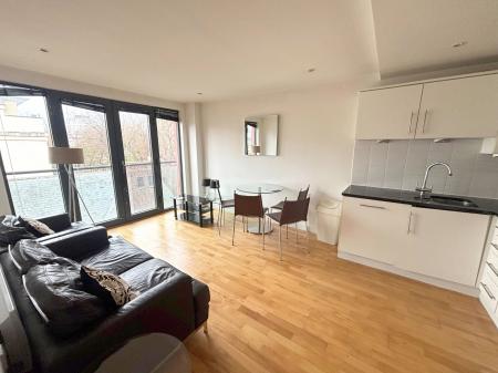 1 bedroom Flat to let in Colton Square, City Centre, Leicester, LE1