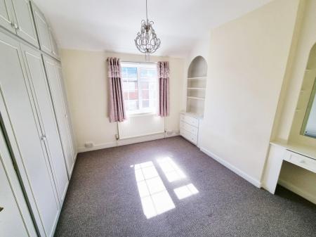 2 bedroom Terraced House for sale in Main Street, Wigston, LE18