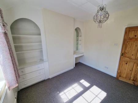 2 bedroom Terraced House for sale in Main Street, Wigston, LE18