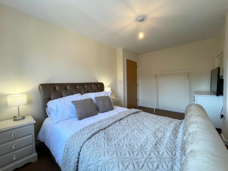 2 bedroom Flat to let in Lower Lee Street, City Centre, Leicester, LE1