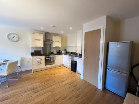 2 bedroom Flat to let in Lower Lee Street, City Centre, Leicester, LE1