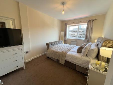 2 bedroom Flat to let in Lower Lee Street, City Centre, Leicester, LE1
