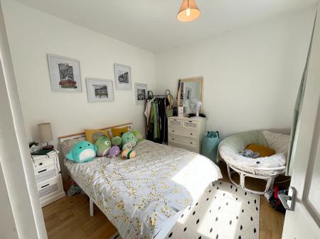 1 bedroom Flat to let in Clarendon Park Road, Clarendon Park, Leicester, LE2