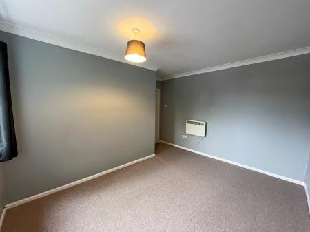 2 bedroom Flat to let in Avenue Road, Clarendon Park, Leicester, LE2