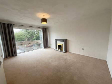 2 bedroom Flat to let in Avenue Road, Clarendon Park, Leicester, LE2
