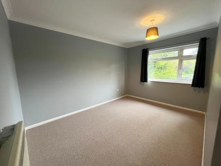 2 bedroom Flat to let in Avenue Road, Clarendon Park, Leicester, LE2