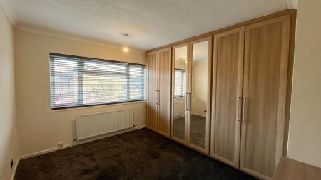 4 bedroom Semi-detached house to let in Woodcroft Avenue, West Knighton, Leicester, LE2