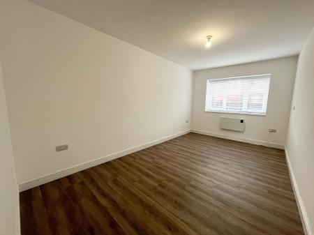 2 bedroom Flat to let in Medina Road, Leicester, LE3