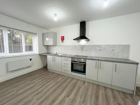 2 bedroom Flat to let in Medina Road, Leicester, LE3