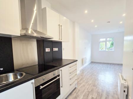 3 bedroom Semi-detached house to let in Lamborne Road, Knighton, Leicester, LE2