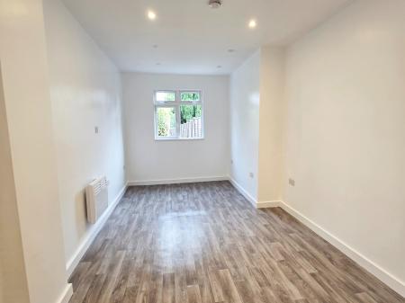 3 bedroom Semi-detached house to let in Lamborne Road, Knighton, Leicester, LE2