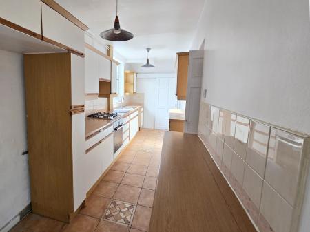 3 bedroom Semi-detached house to let in Lamborne Road, Knighton, Leicester, LE2