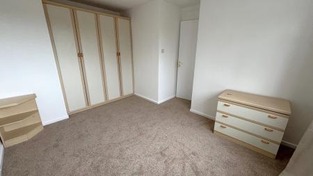 3 bedroom Semi-detached house to let in Cooper Close, Aylestone, Leicester, LE2